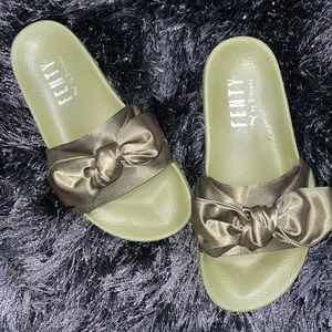 Fenty By Rihanna Bow Slides Olive (With Box)